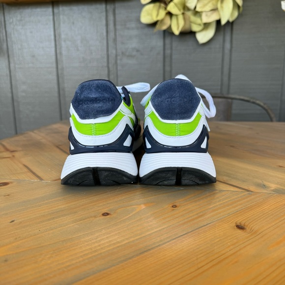 REEBOK | Men’s Sneaker Shoe - Picture 3 of 11